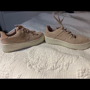 Nike Platform Air Forces